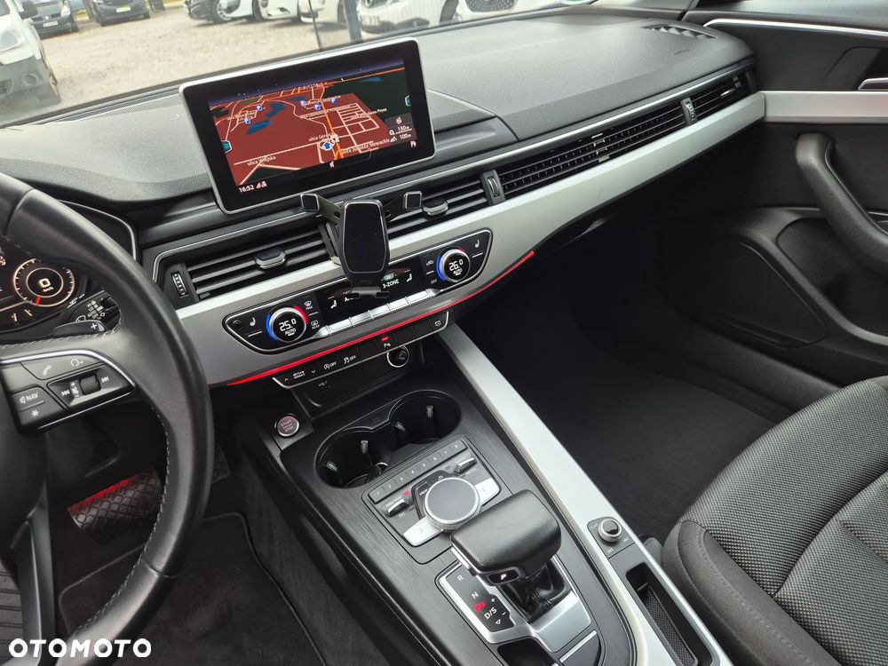 Audi A4 Avant 2.0 TDI ultra S tronic design - 37