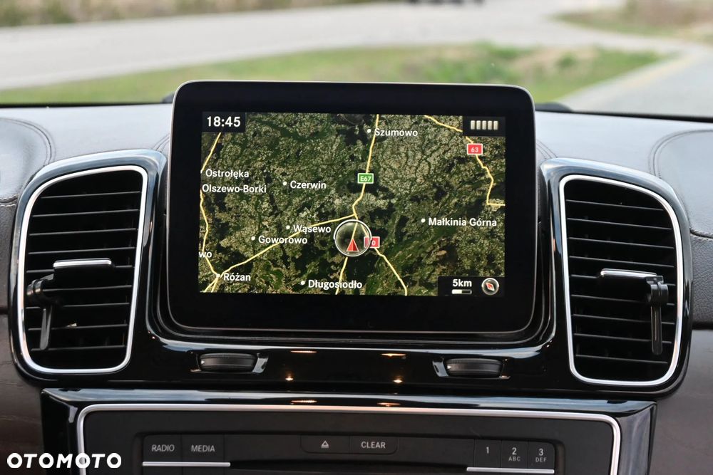 Mercedes-Benz GLS - 37