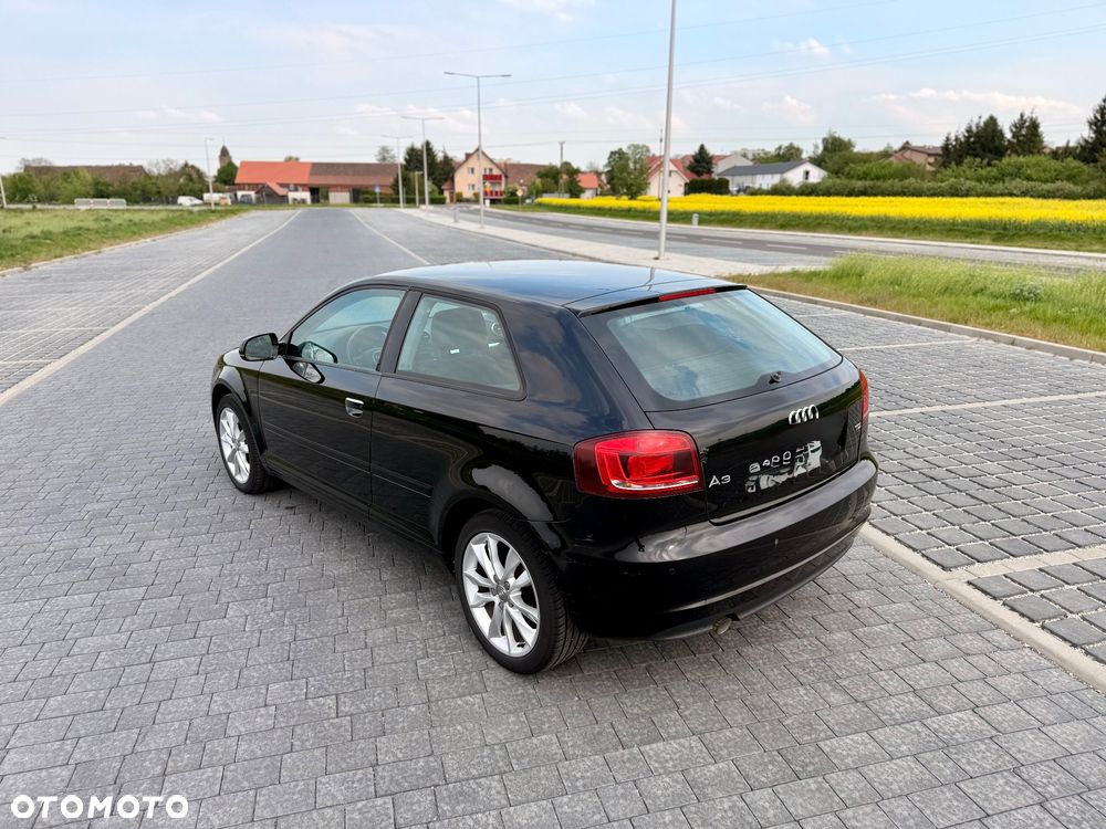 Audi A3 3-drzwiowe 1.6 TDI DPF Attraction S tronic - 7