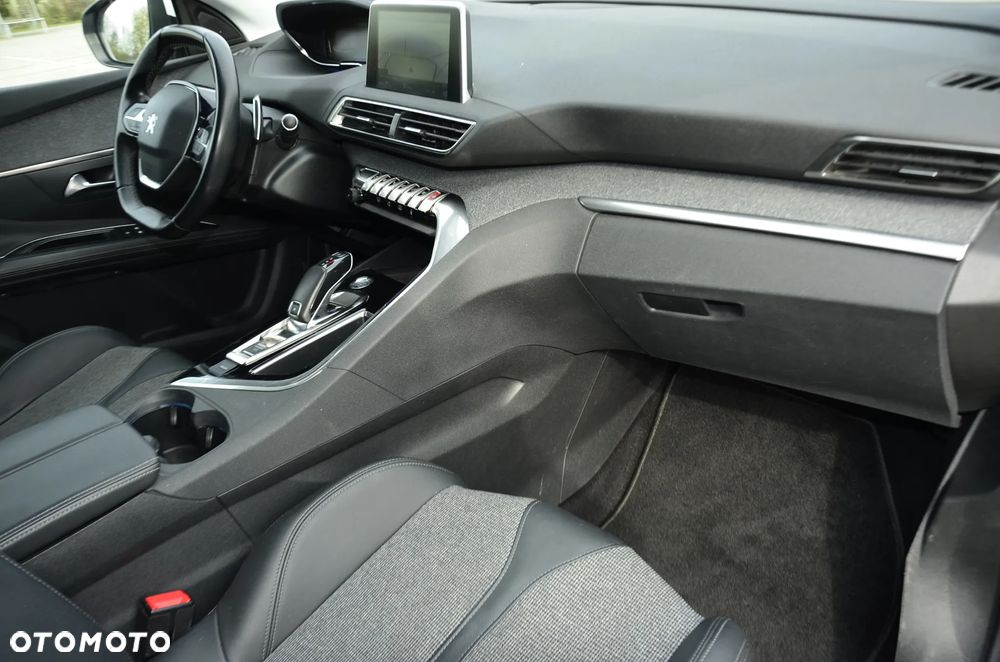 Peugeot 3008 BlueHDi 130 Stop & Start EAT8 Allure - 22