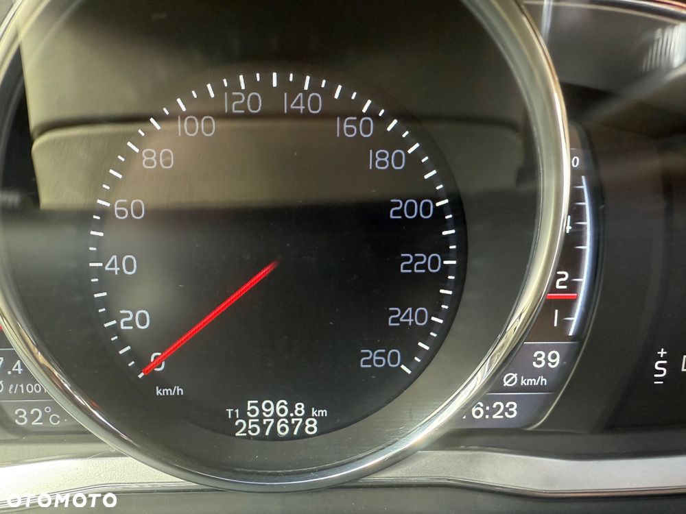 Volvo XC 60 T6 AWD Momentum - 15