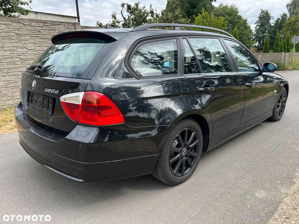 BMW Seria 3 320d DPF Touring - 9