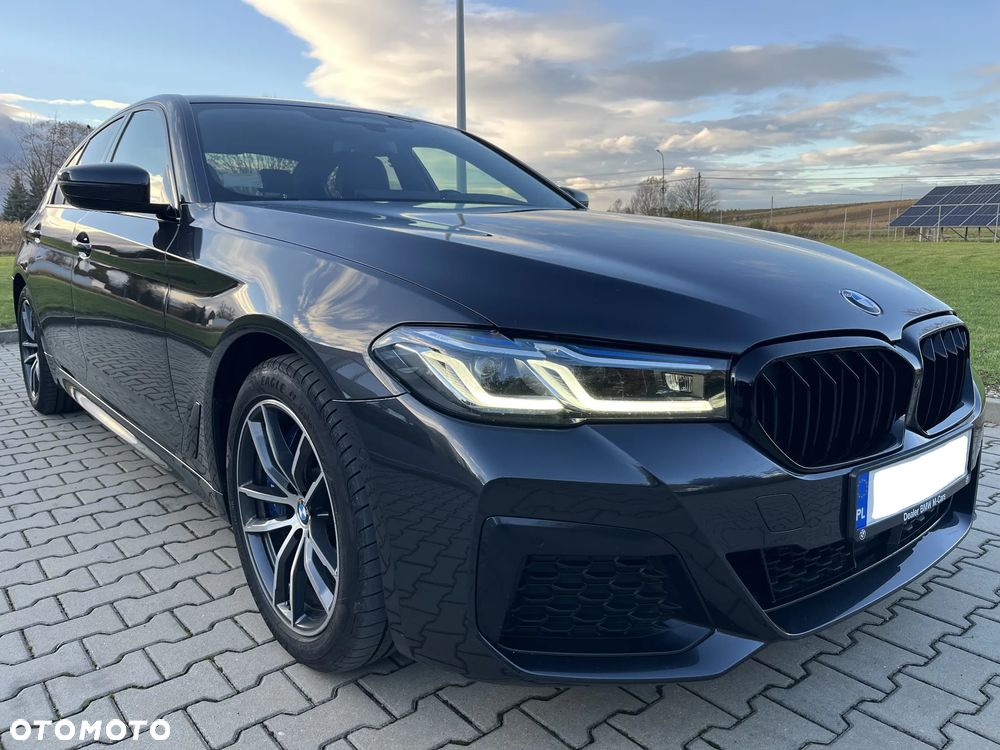 BMW Seria 5 ver-540d-xdrive-mhev-m-sport-sport - 11
