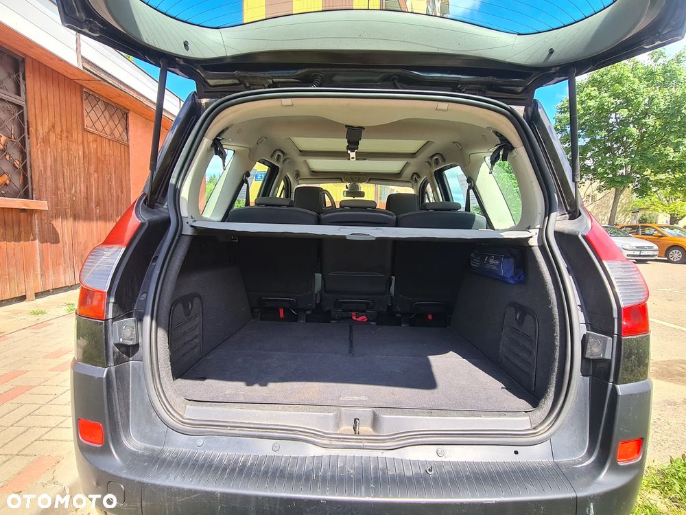 Renault Grand Scenic - 13