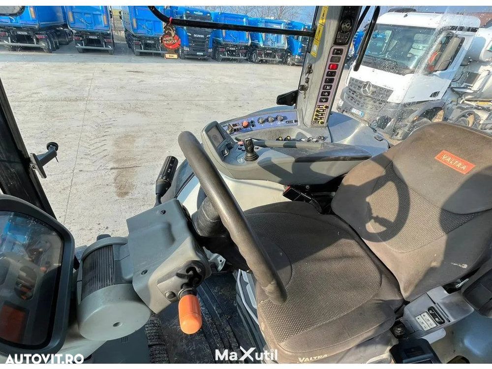 Valtra S353 Tractor - 7
