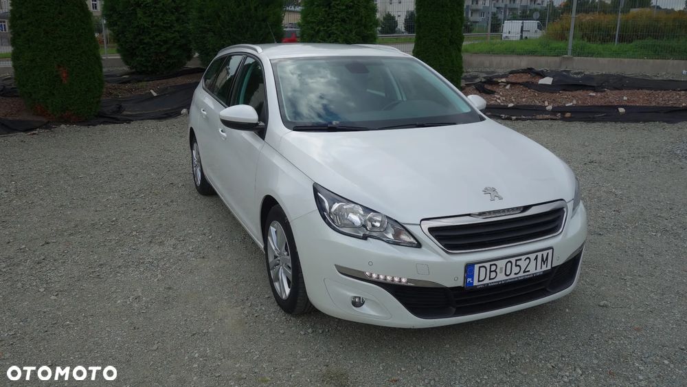 Peugeot 308 SW BlueHDi 120 EAT6 Stop & Start Allure - 3
