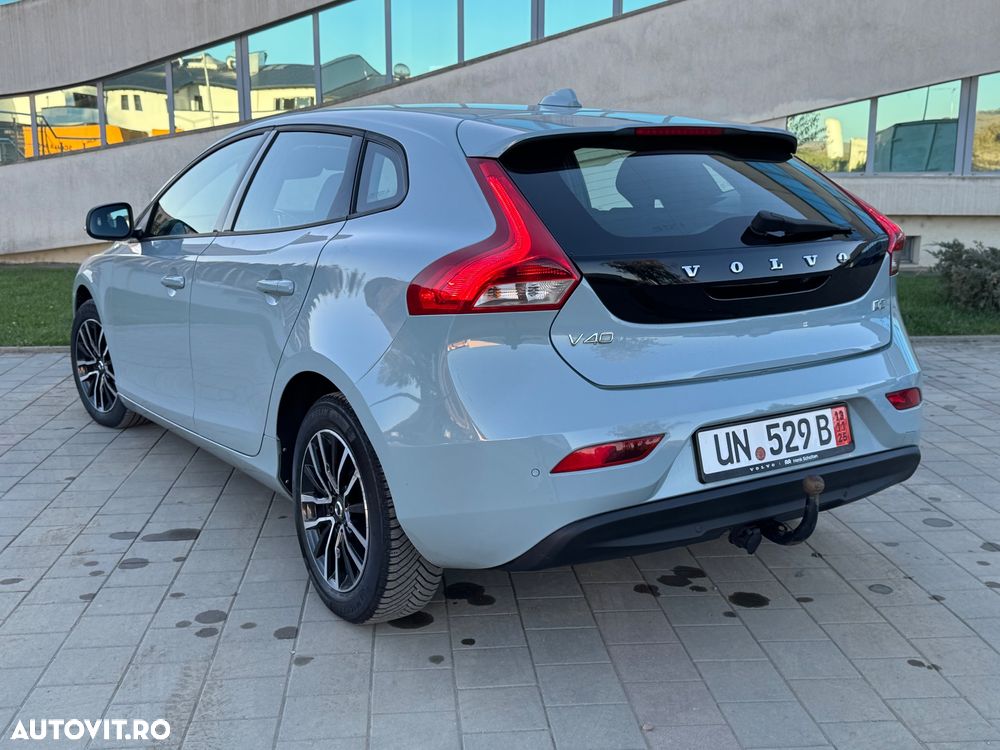 Volvo V40 D2 - 16