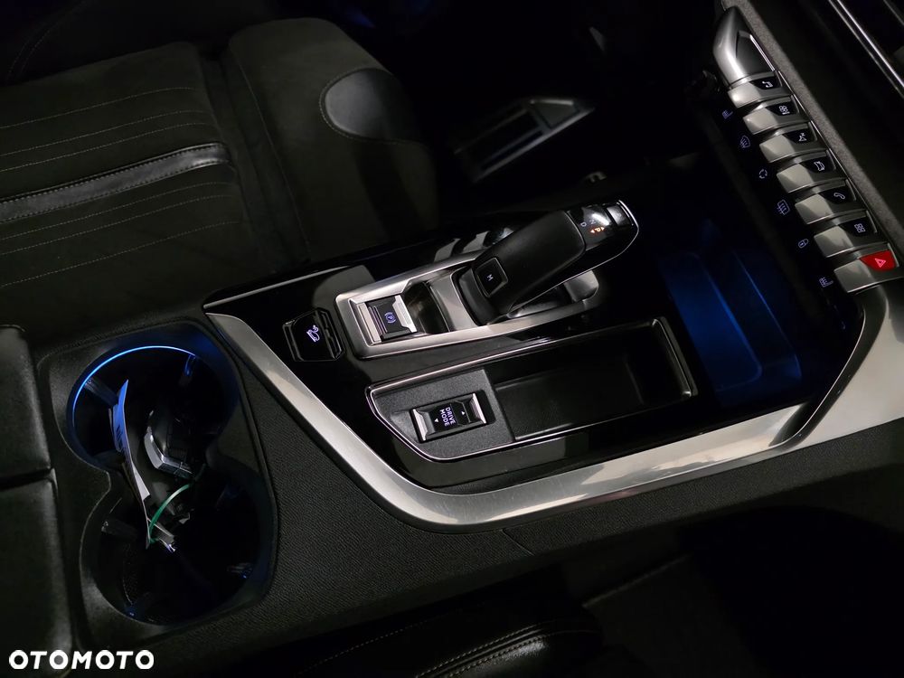 Peugeot 3008 BlueHDi 130 Stop & Start EAT8 GT - 20