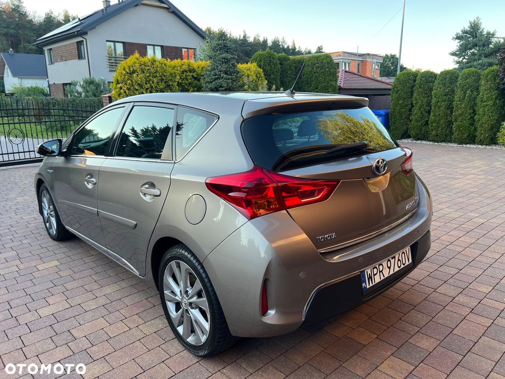 Toyota Auris - 4