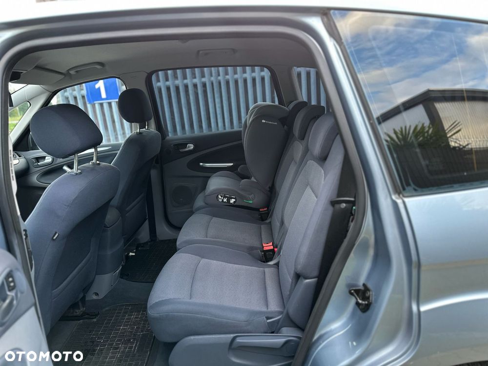 Ford S-Max - 19