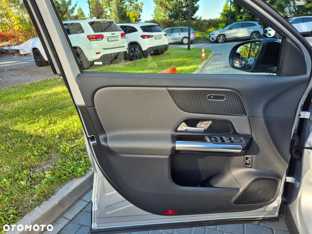 Mercedes-Benz EQA 250+ 70.5kWh Electric Art - 15