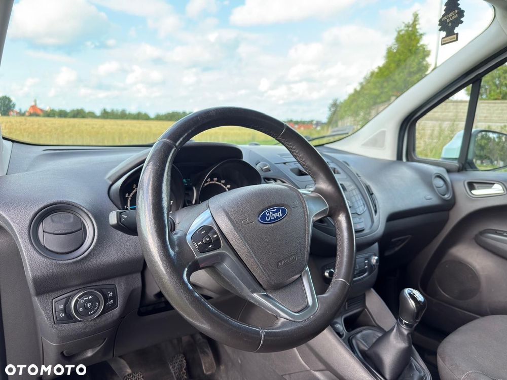Ford Transit Courier - 8