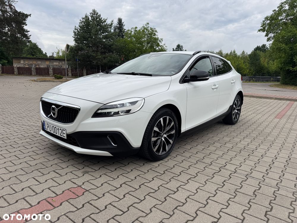 Volvo V40 Cross Country T3 Drive-E Dynamic Edition - 1