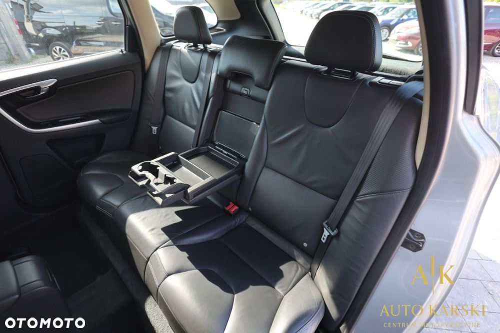 Volvo XC 60 - 34