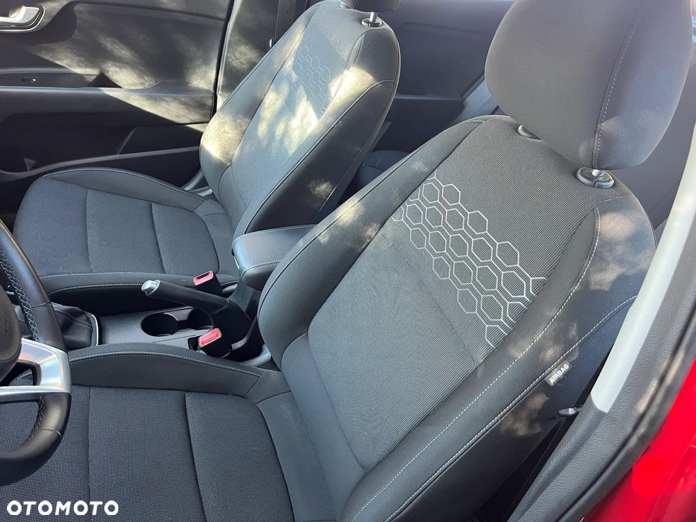 Kia Rio 1.2 L - 10