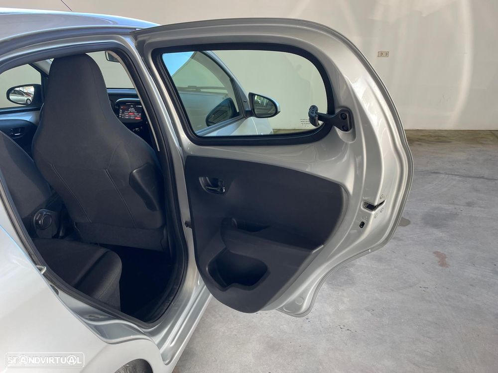 Peugeot 108 1.0 VTI Allure - 24