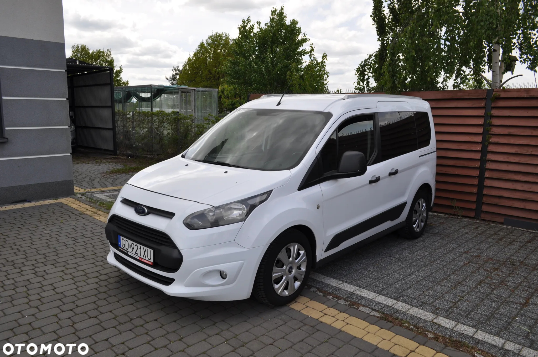 Ford Tourneo Connect - 13