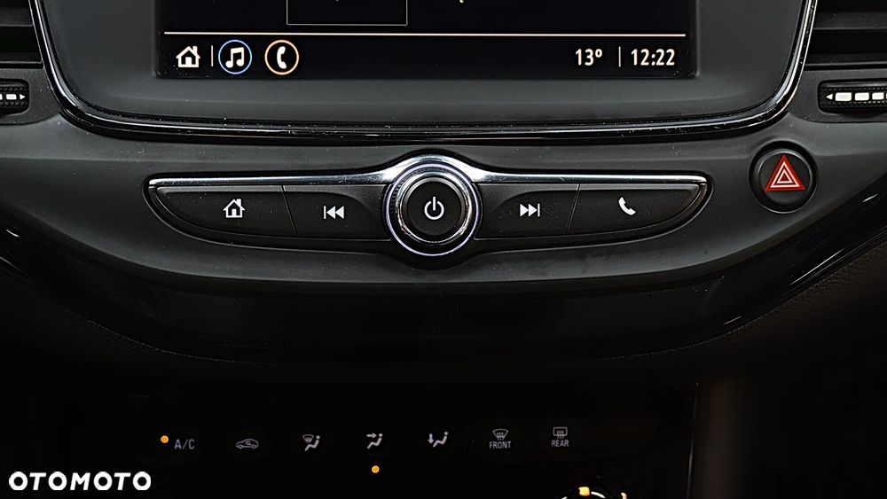 Opel Astra V 1.2 T GS Line S&S - 24