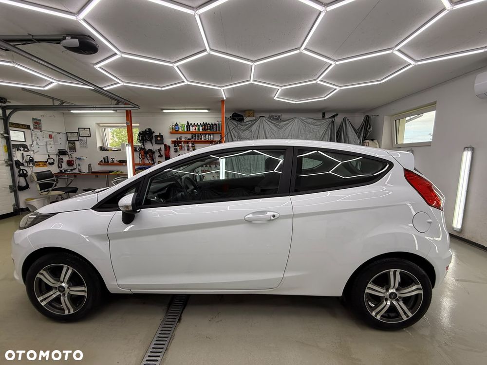 Ford Fiesta 1.25 Trend Edition - 14