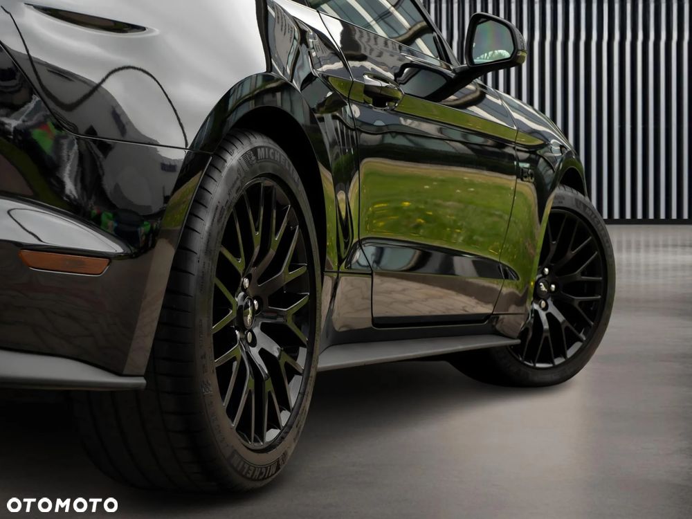 Ford Mustang - 13