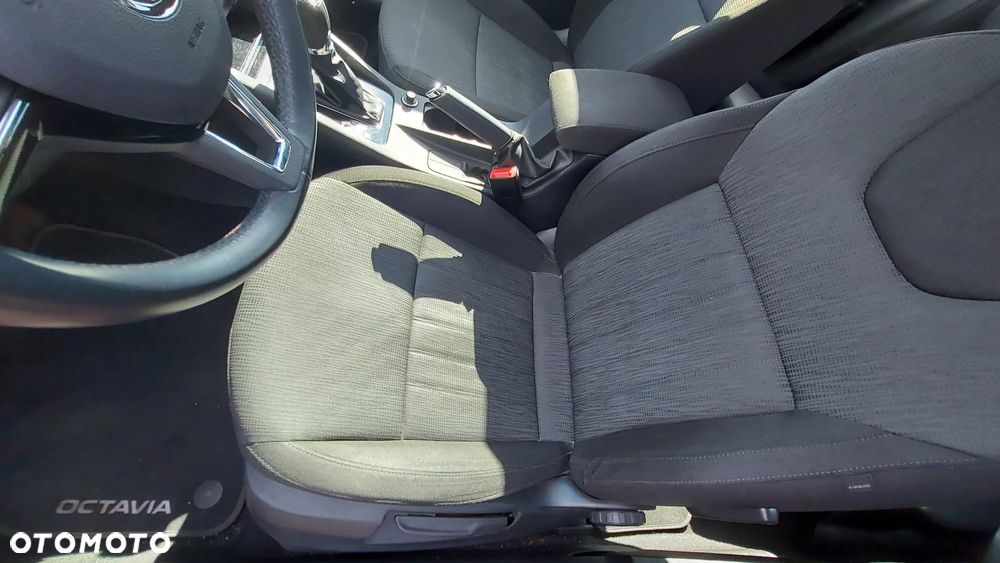 Skoda Octavia 2.0 TDI Style DSG - 18