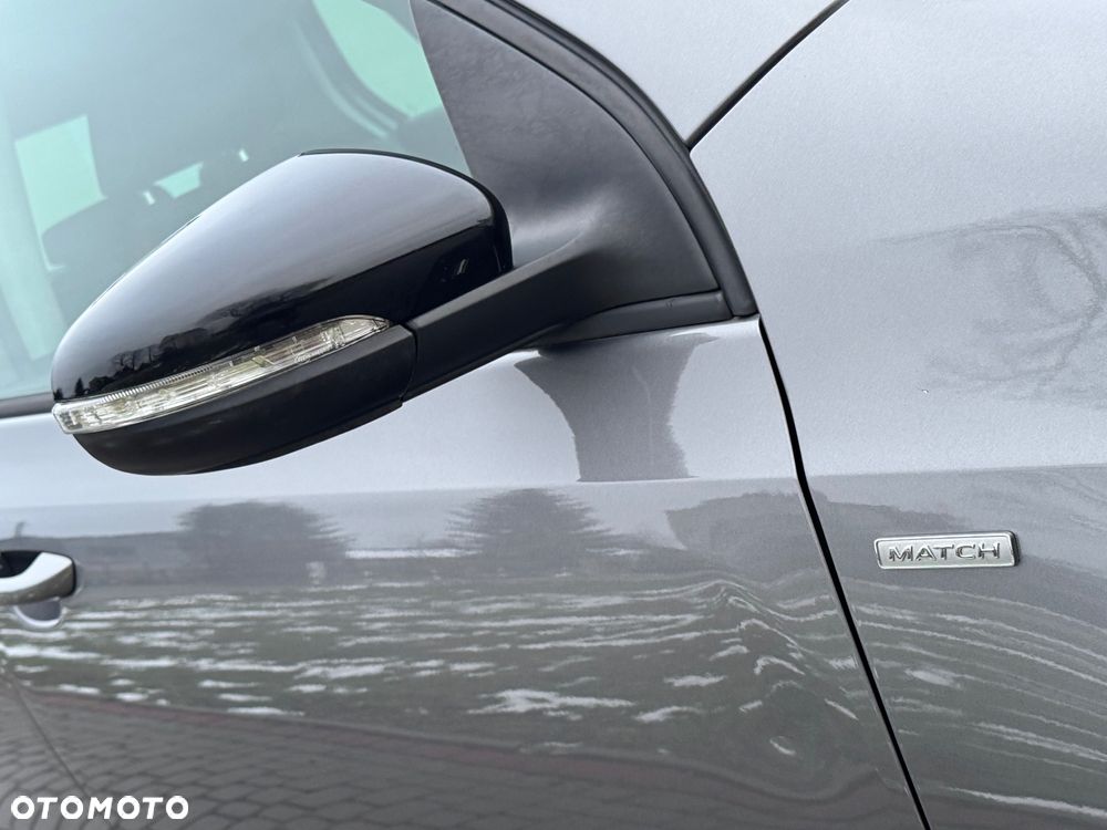 Volkswagen Golf - 27