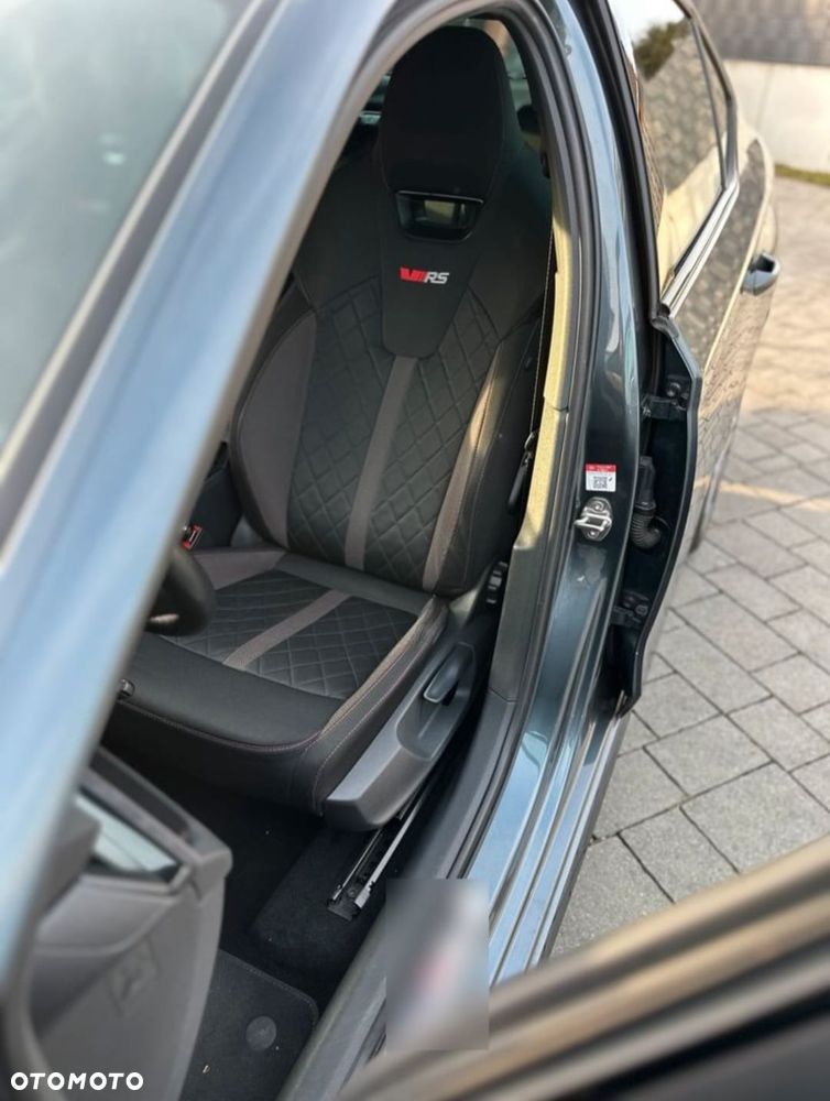 Skoda Octavia 2.0 TDI DSG RS - 8