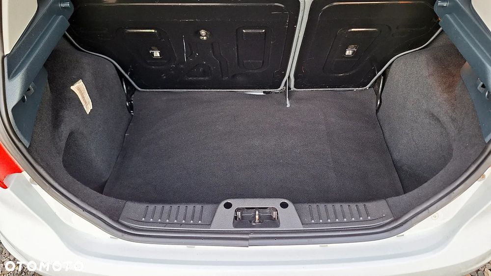 Ford Fiesta 1.4 Sport - 19