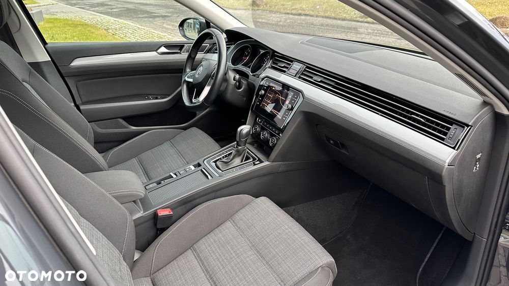 Volkswagen Passat Variant 1.5 TSI EVO Business DSG - 9