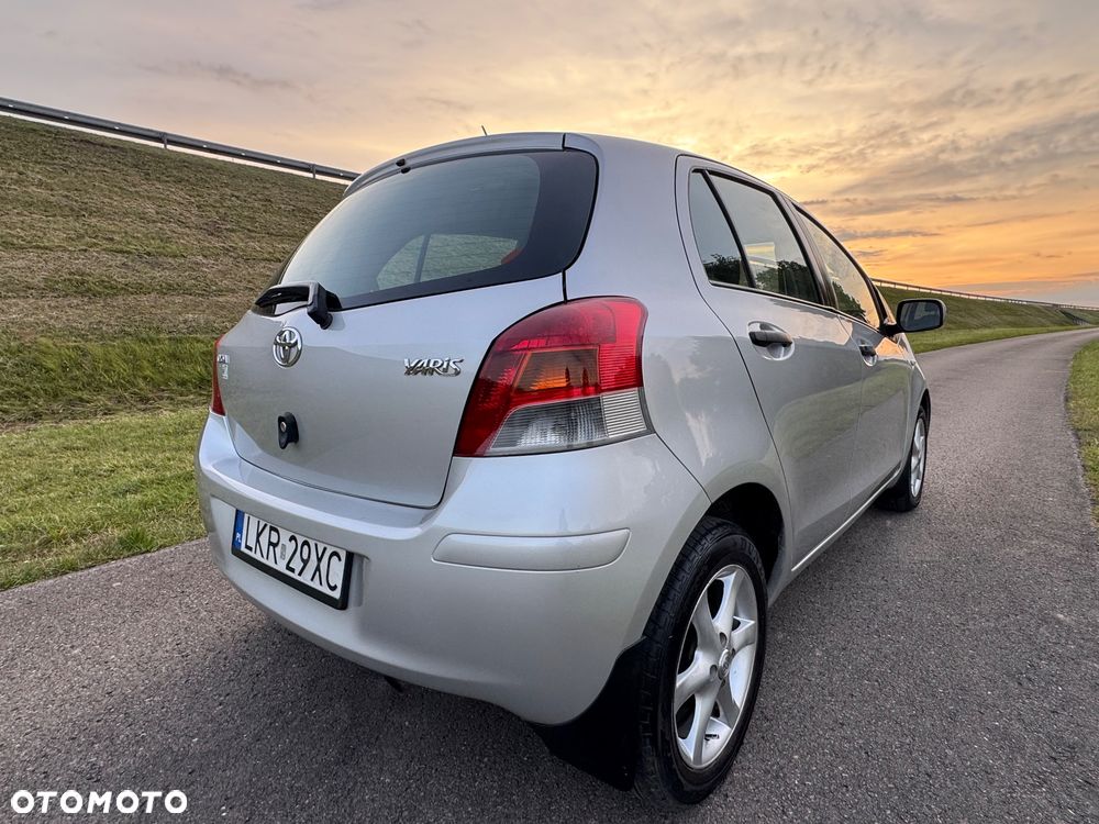 Toyota Yaris 1.33 Prestige - 16