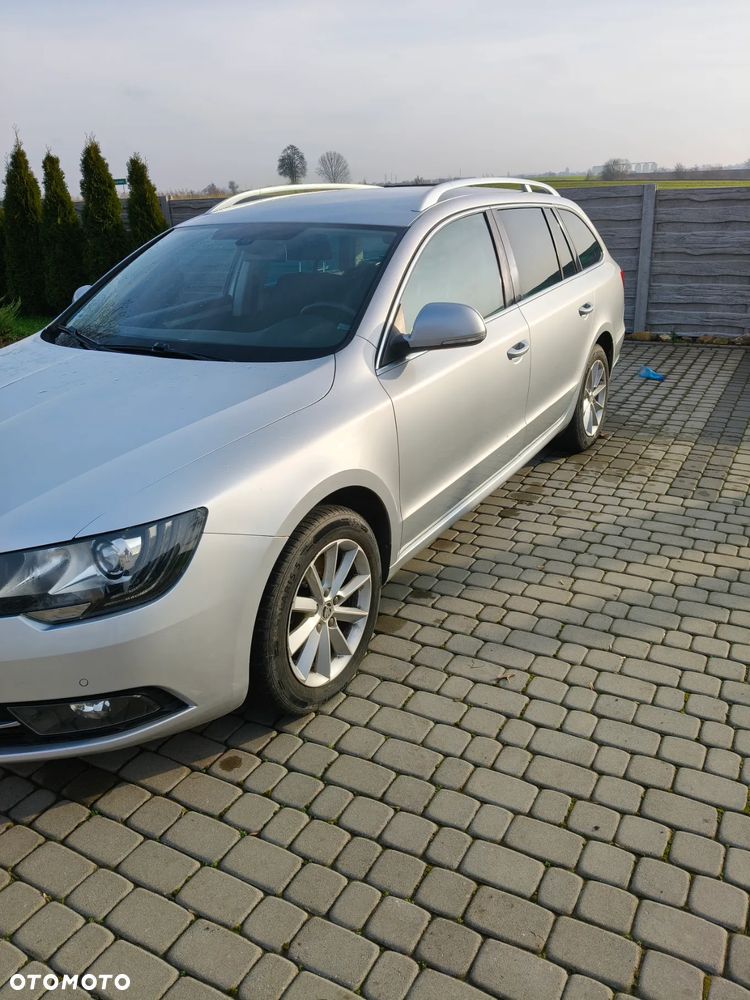 Skoda Superb 2.0 TDI Ambition Outdoor - 4