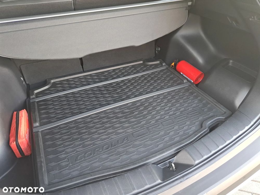 Toyota Corolla Cross 2.0 Hybrid Premiere Edition AWD - 18