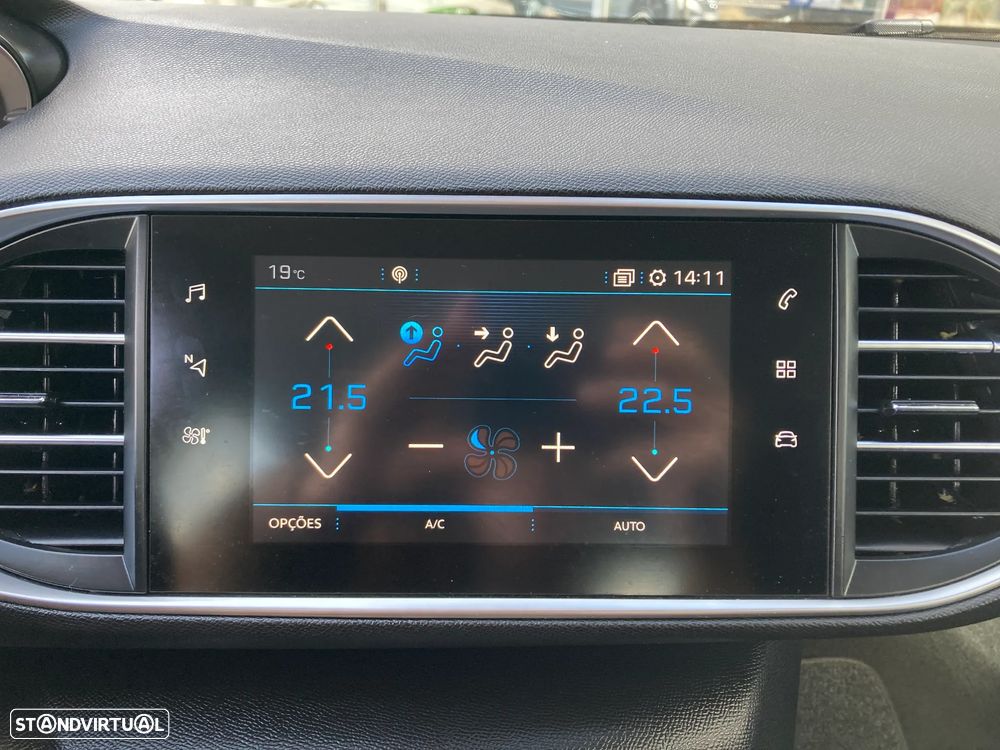 Peugeot 308 1.2 PureTech Style - 21