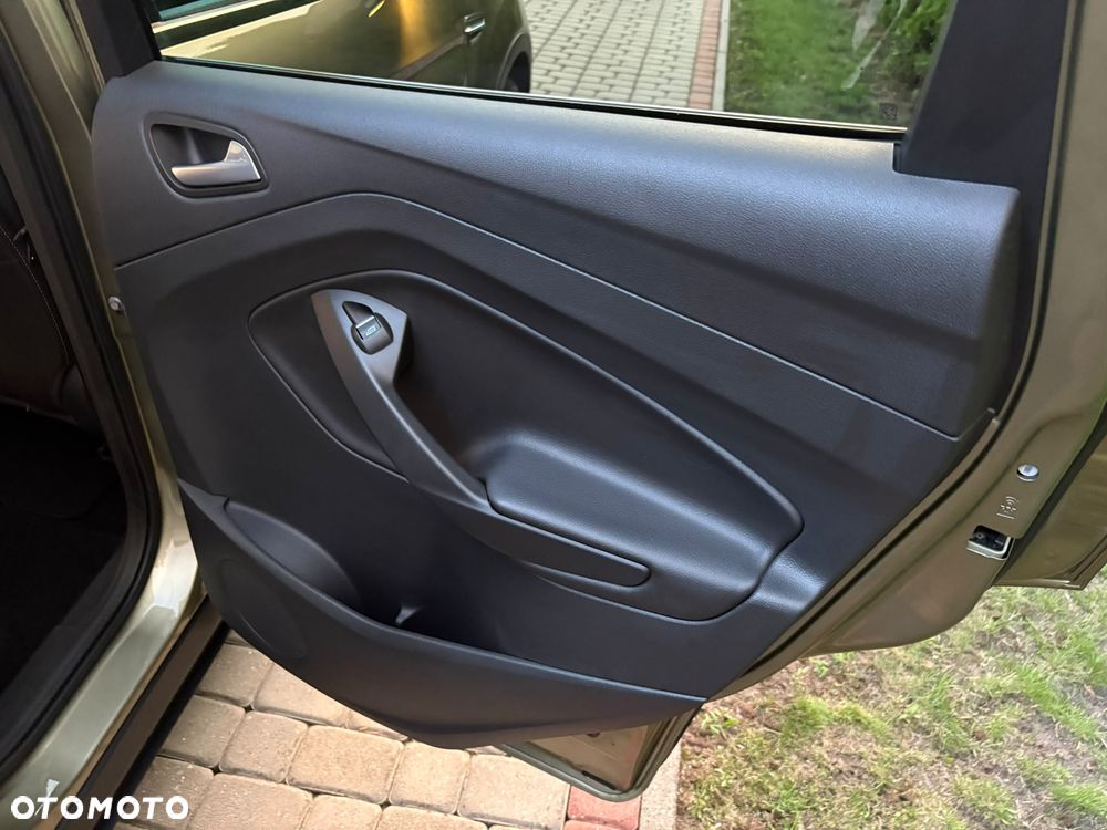 Ford Kuga 2.0 TDCi 4x4 Titanium - 18