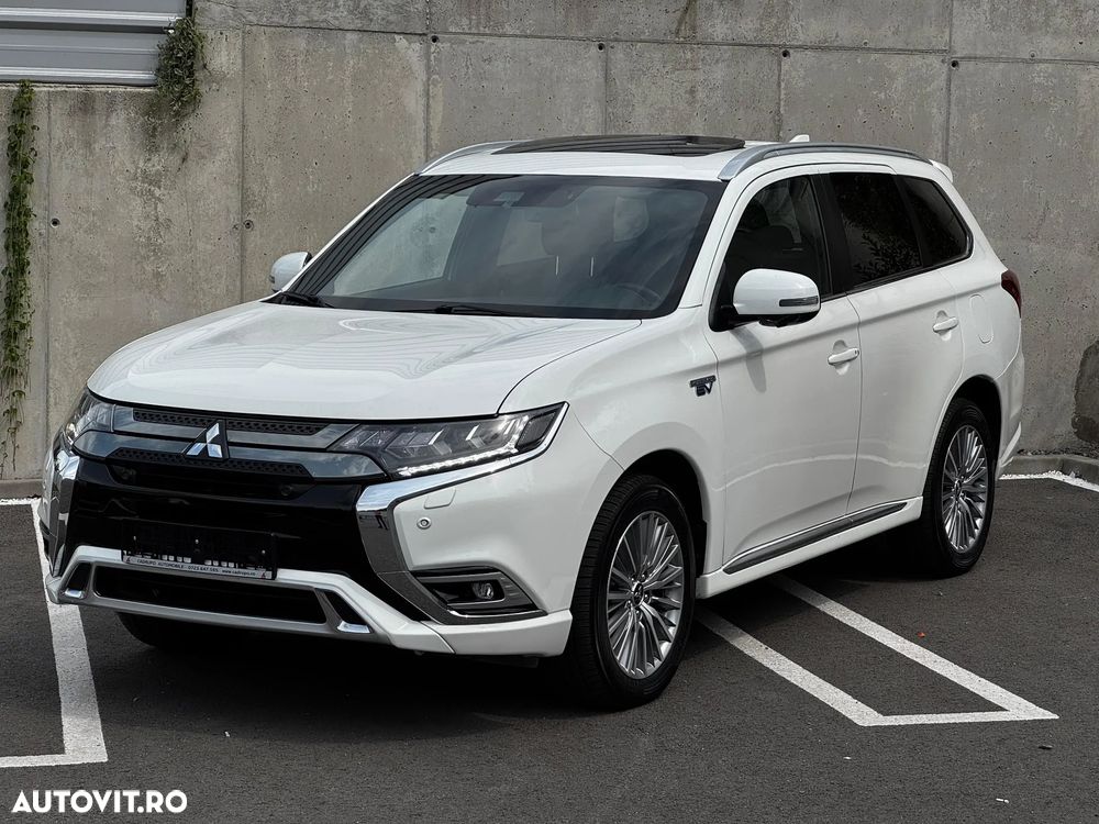 Mitsubishi Outlander PHEV 2.4 L 4X4 Instyle - 2