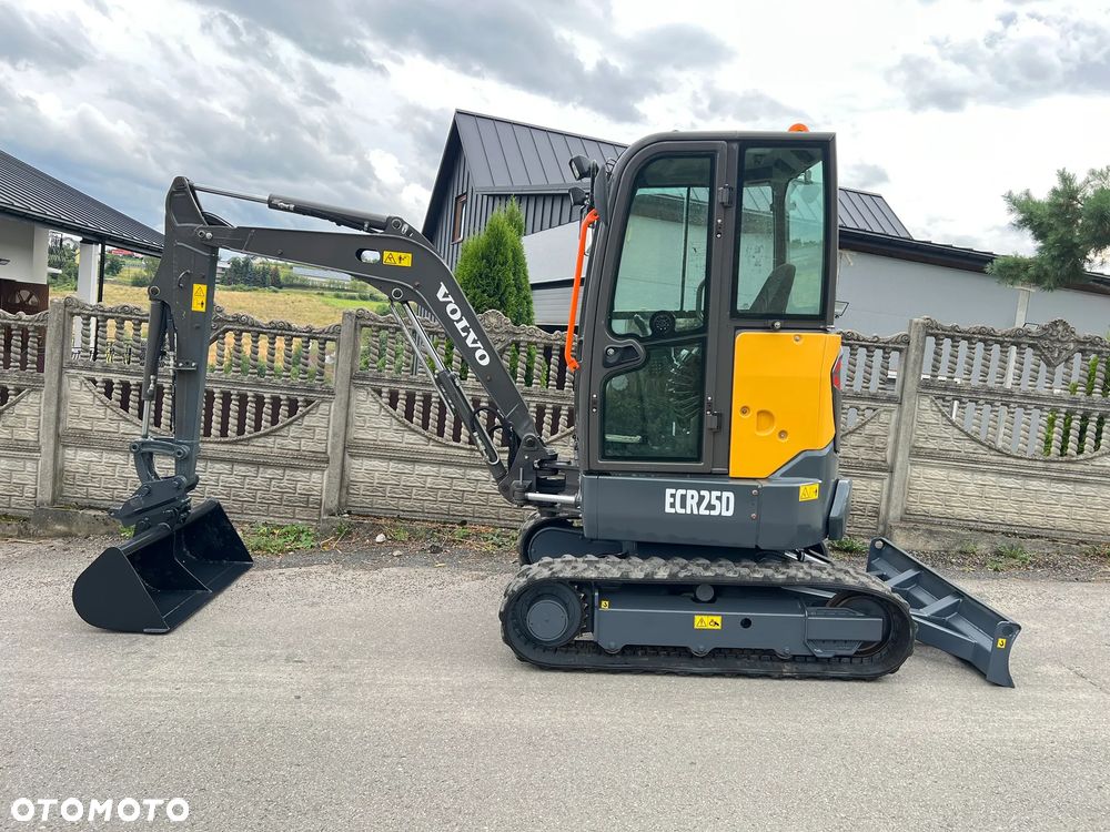 Volvo ECR25D | Minikoparka VOLVO ECR25 | Zerowy Obrys | Mini Koparka 3 Tony |Waga 2,5 Tony | Tylko 2700 MTG | Sprowadzona | Stan IDEALNY | - 3