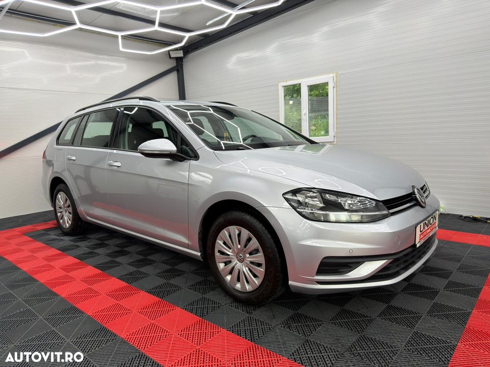 Volkswagen Golf 1.6 TDI SCR Comfortline - 2