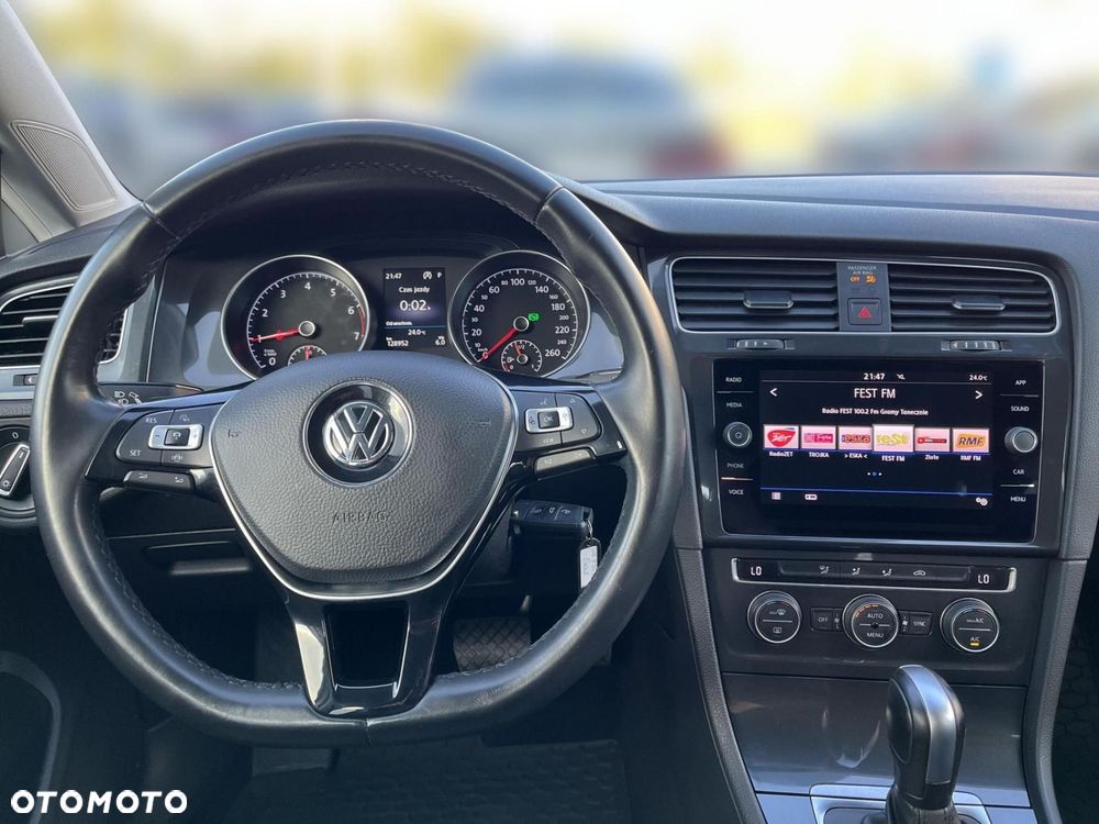 Volkswagen Golf - 14
