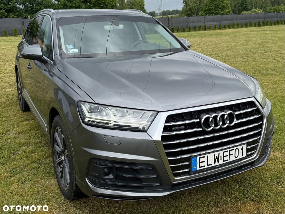 Audi Q7 - 1