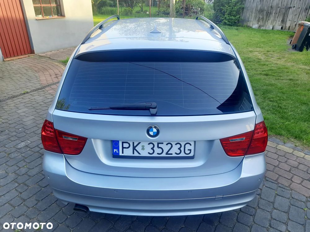 BMW Seria 3 318d - 14