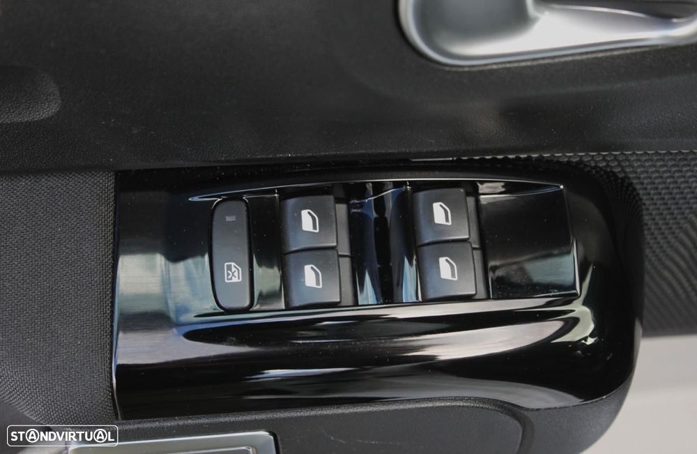 Citroën C3 1.2 PureTech Shine - 24