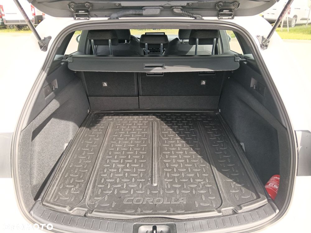 Toyota Corolla 1.8 Hybrid Comfort - 13