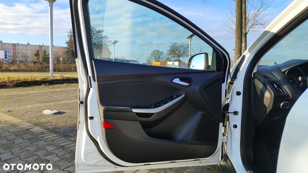 Ford Focus 1.6 Ambiente - 18