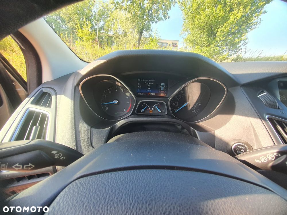 Ford Focus - 10