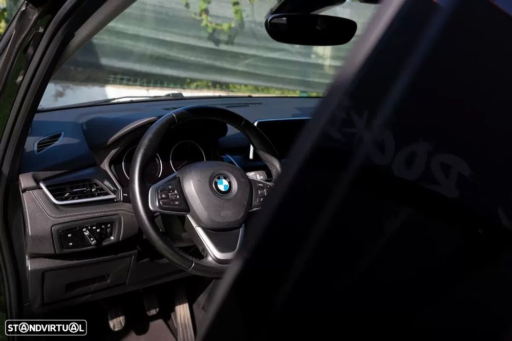 BMW 216 Active Tourer d Line Luxury - 25