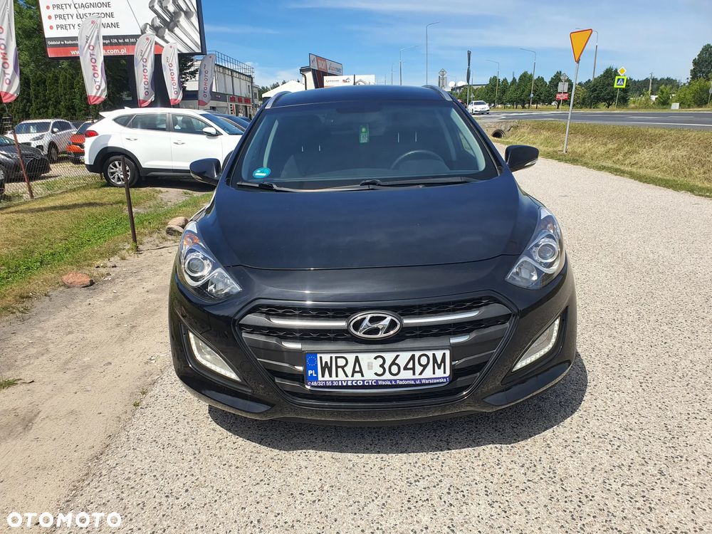 Hyundai i30 blue 1.6 CRDi Classic Navigation - 2