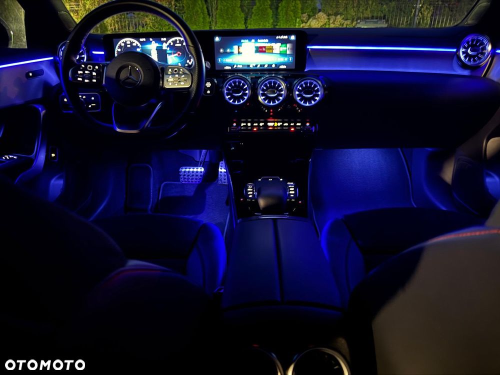 Mercedes-Benz CLA 180 AMG Line 7G-DCT - 16