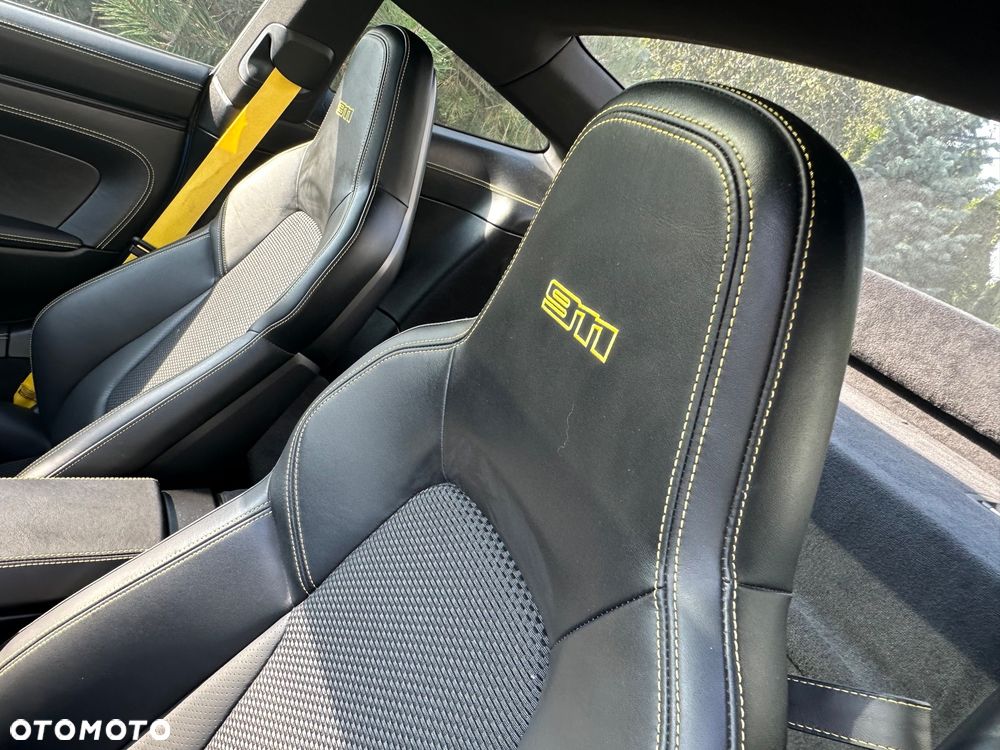 Porsche 911 Carrera T - 11