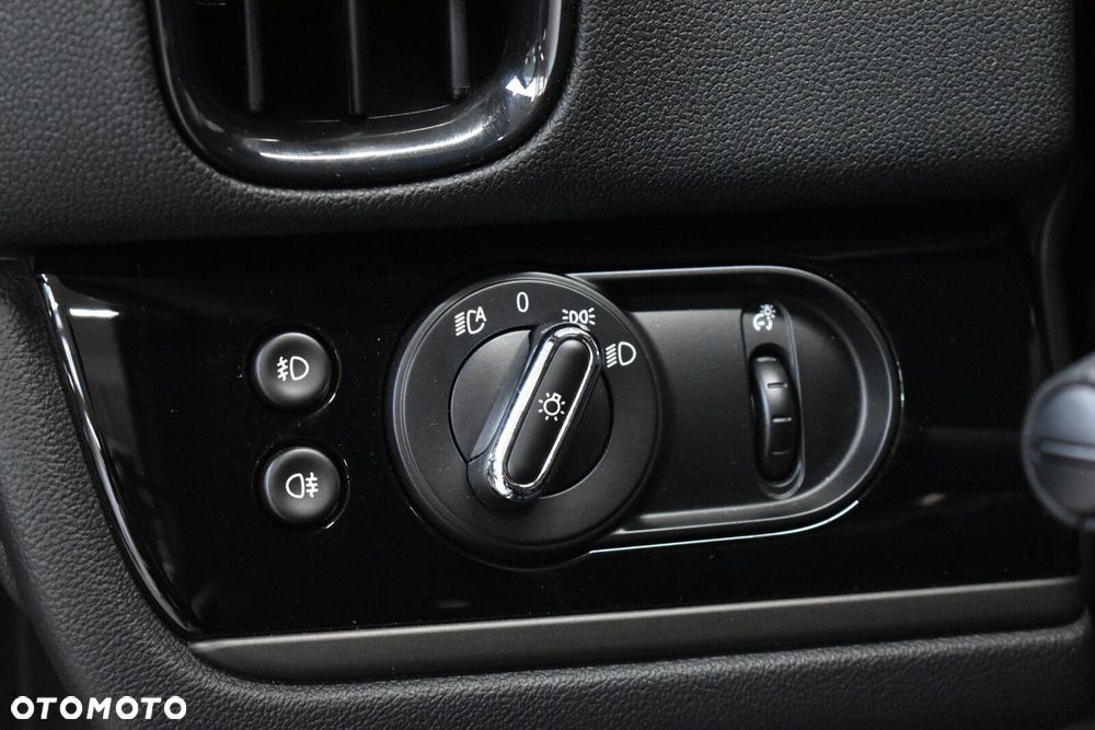 MINI Countryman Cooper Classic Trim - 11