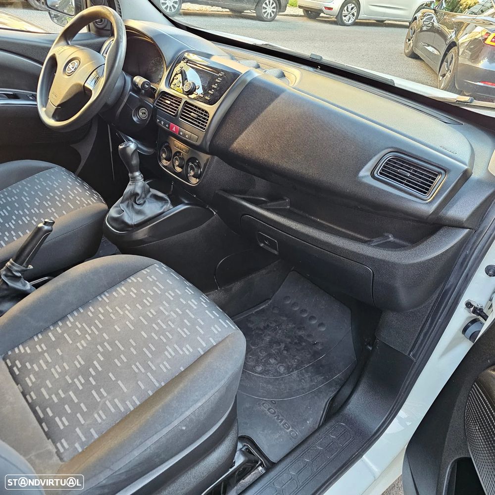 Opel Combo - 18
